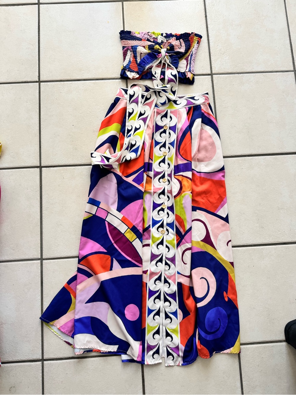 Colorful Abstract Print Strapless Skirt Set